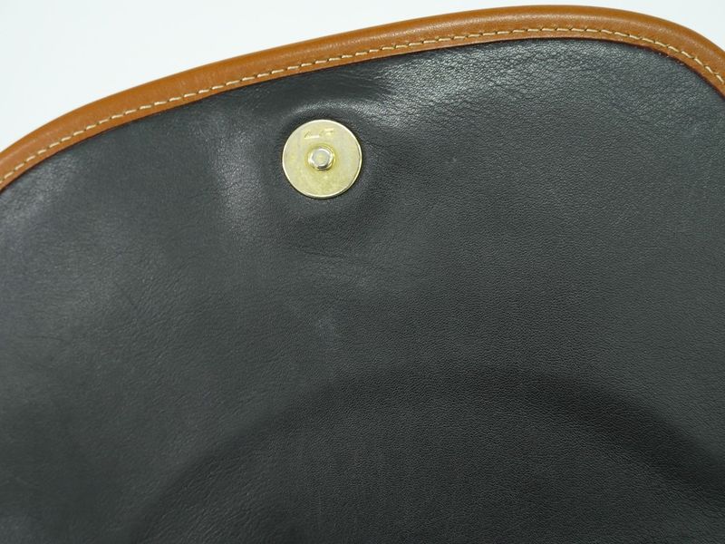 Authentic Celine Leather Shoulder Bag Pochette Black Bag Pre-owned [follow-up