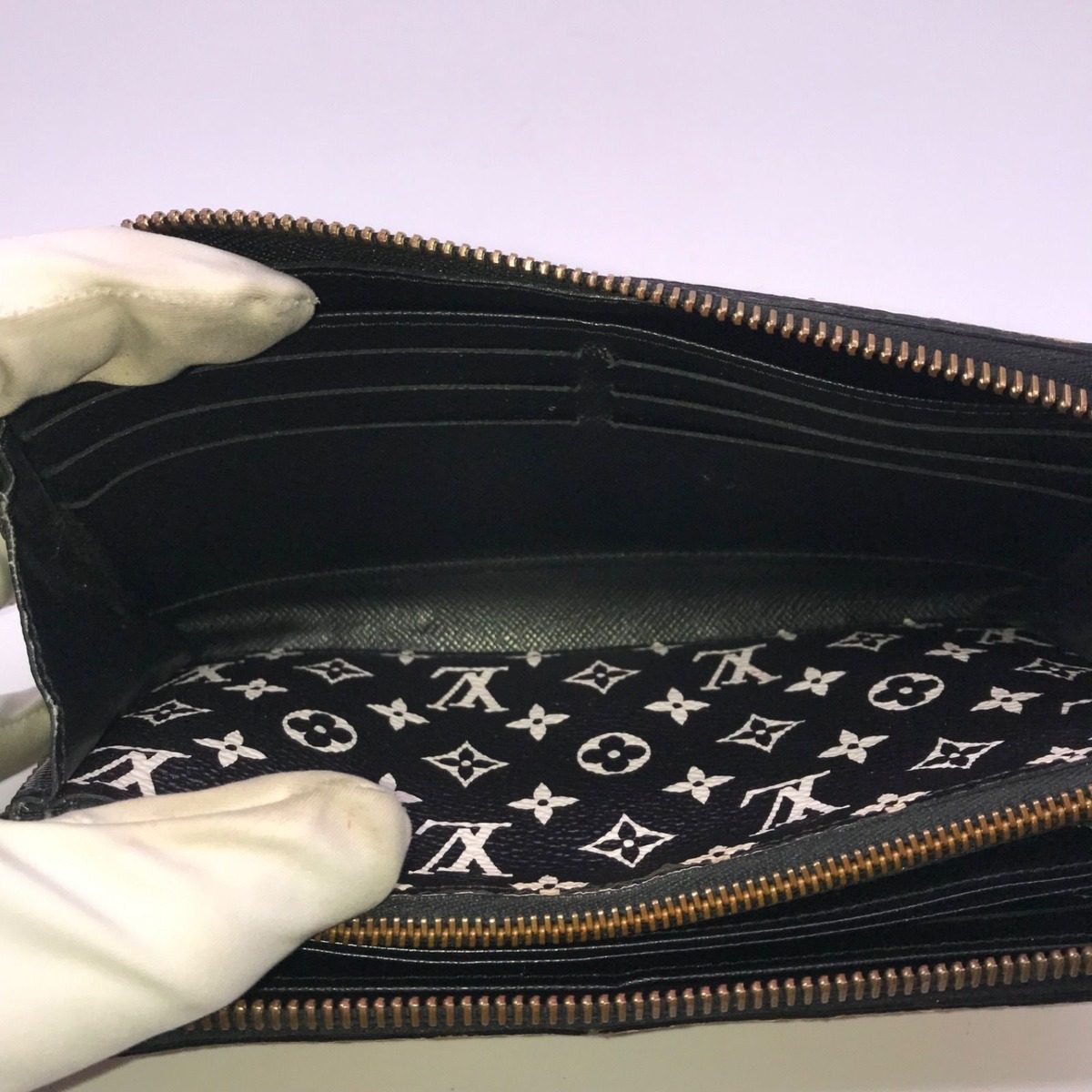 Louis Vuitton Crafty Zippy Wallet Price Negotiation Welcome — view 7