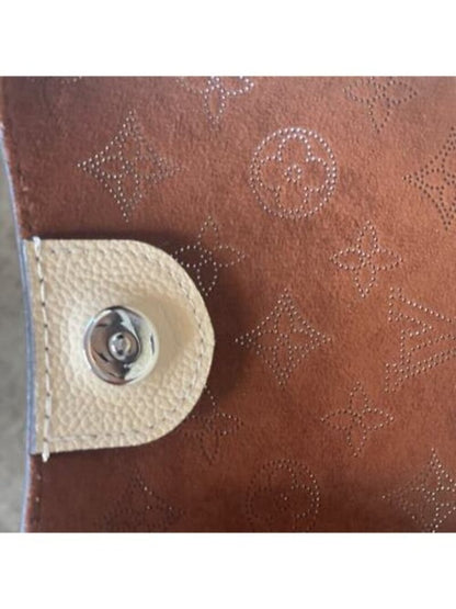 Louis Vuitton Monogram Carmel Hobo Mahina Leather Shoulder Tote Bag