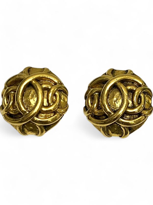 Chanel 25 Engraved 1990's Triple Coco Mark Earrings Ladies Gold
