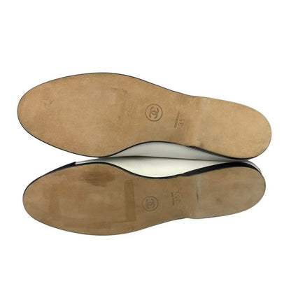 Chanel Bicolor Flat Shoes Leather White Black — view 6