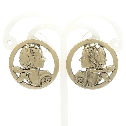 Chanel Earrings Gold