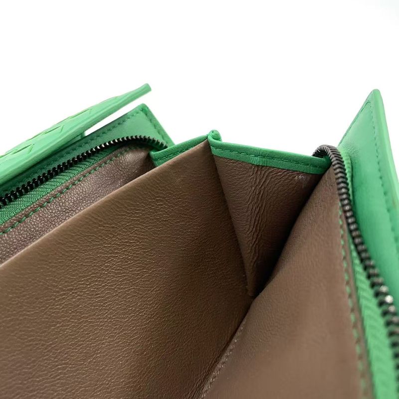 Bottega Veneta Intrecciato Fold Wallet Leather Green Wallet Black