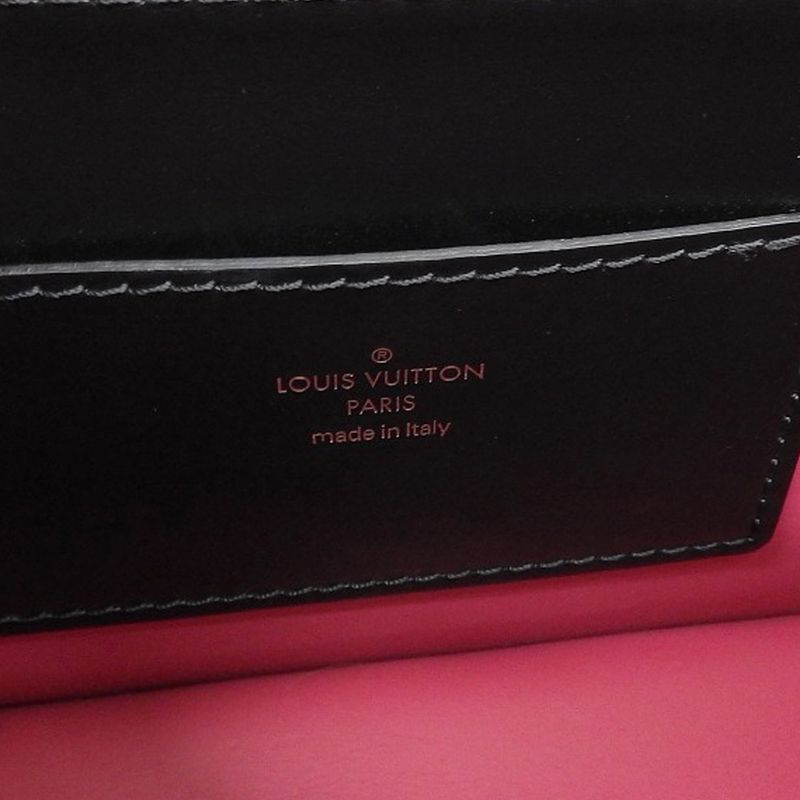Louis Vuitton Pont Neuf Shoulder Crossbody Shoulder Bag