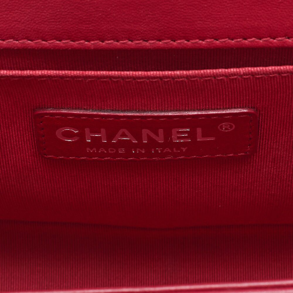 Chanel Boy Chanel Matelasse Chain Shoulder Lambskin Black And Red (silver