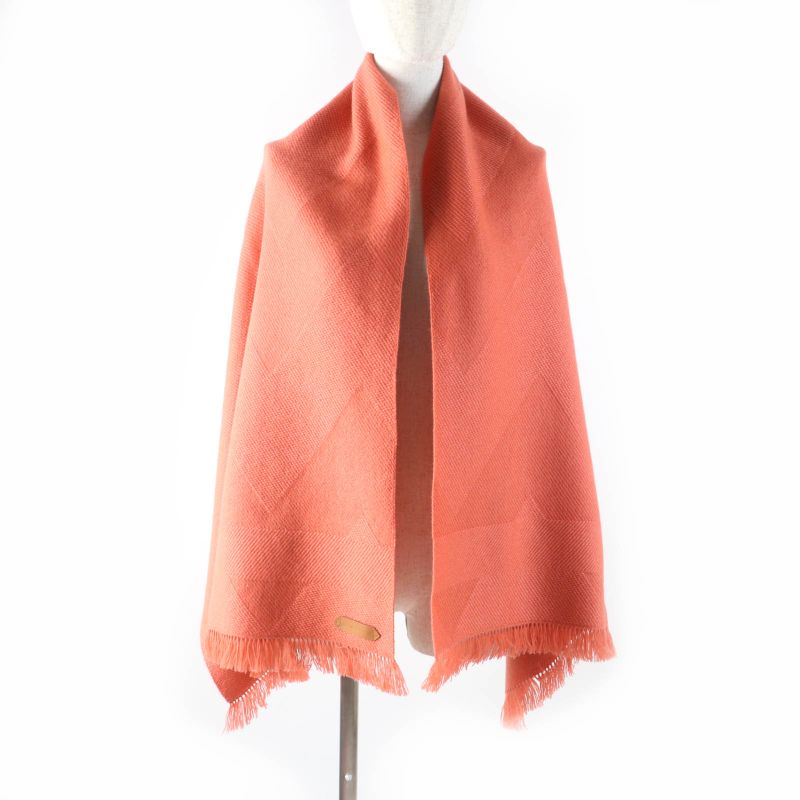 Hermes Grand Chevron 100% Cashmere Rose Blush Leather Scarf With Logo Patch And