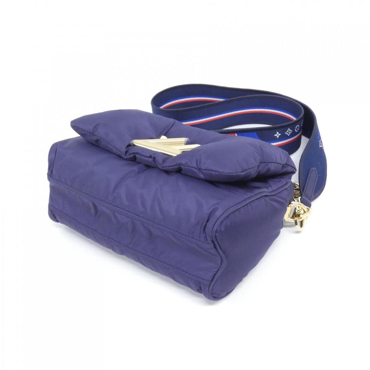 Louis Vuitton Twist MM Shoulder Bag — view 3