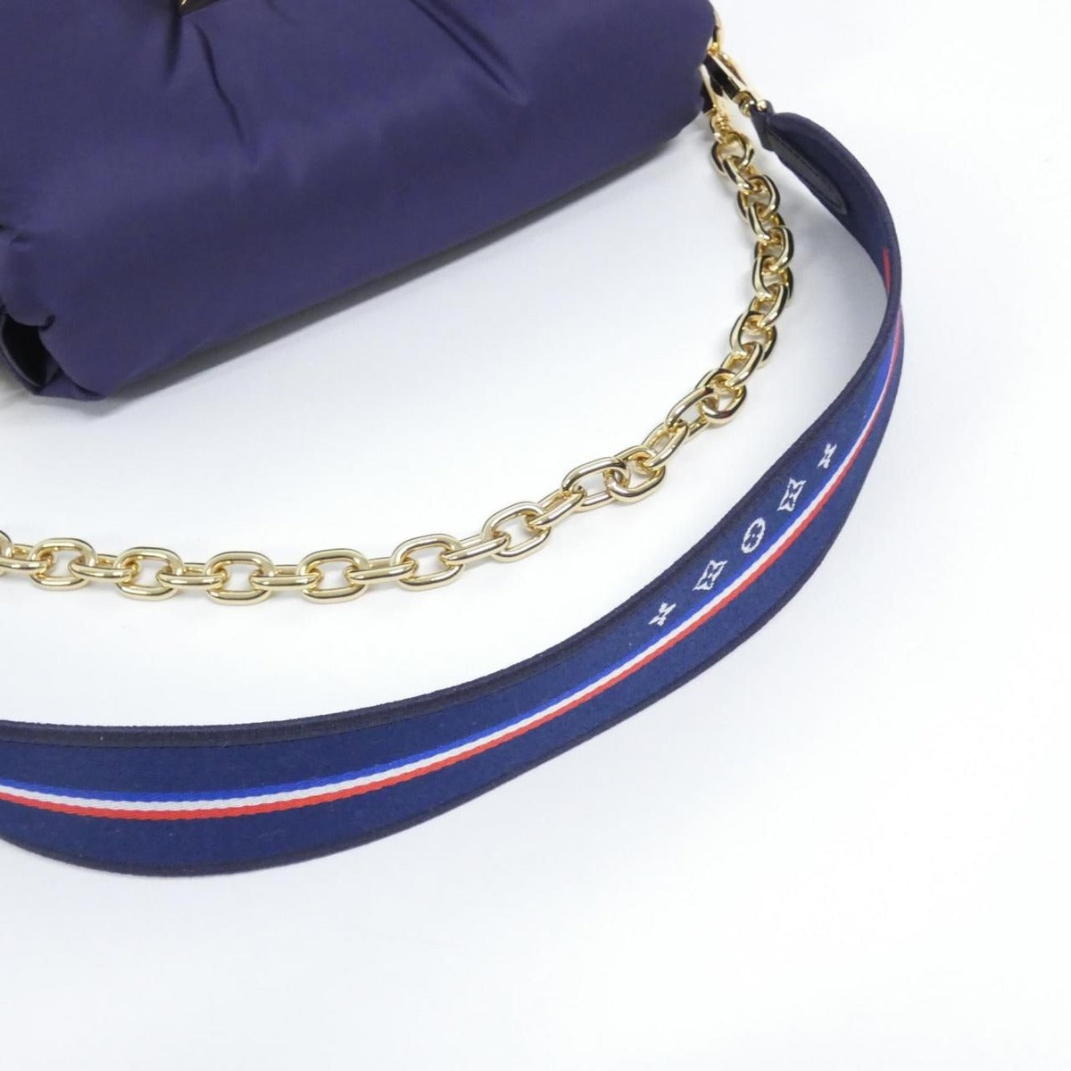 Louis Vuitton Twist MM Shoulder Bag — view 4