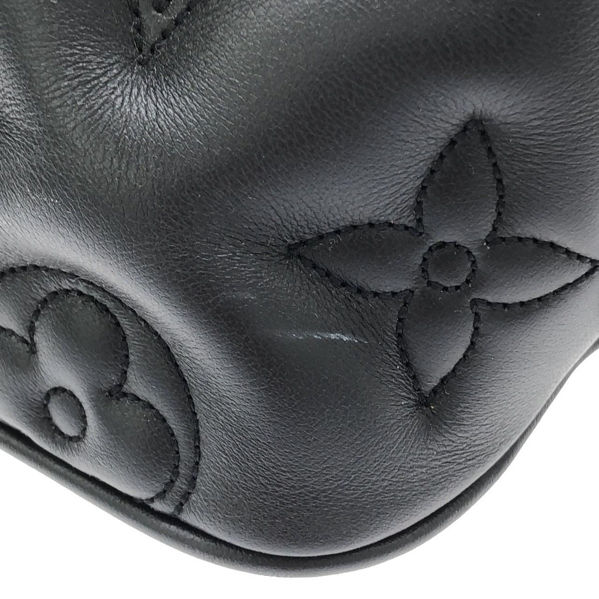 Louis Vuitton Bubble Glam Alma Soft BB Bag — view 4