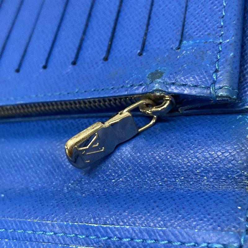 Louis Vuitton Taiga Portefeuille Blazer Long Wallet M63300 Noir Black Leather