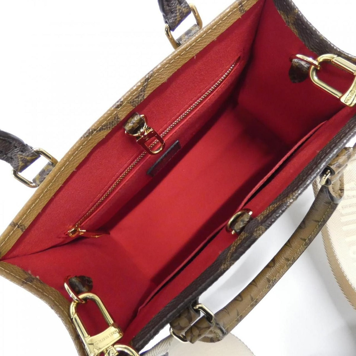 Louis Vuitton Monogram Giant On The Go PM Bag — view 9