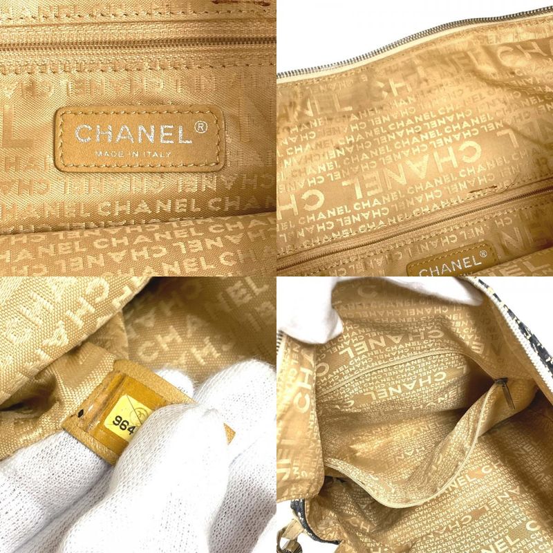 Chanel Shoulder Bag Clover Logo Leather / Canvas Black