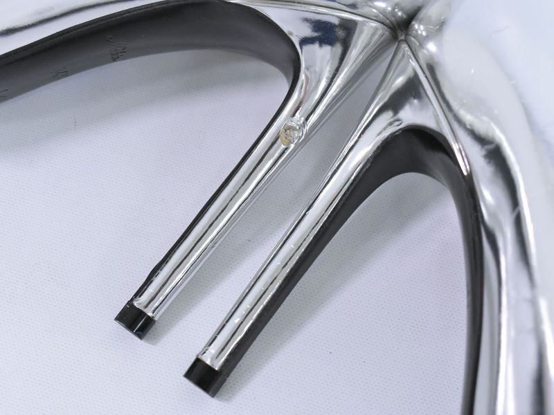 Authentic Louis Vuitton LV Floral Pumps Heels 34H Metallic Cles Zar Silver