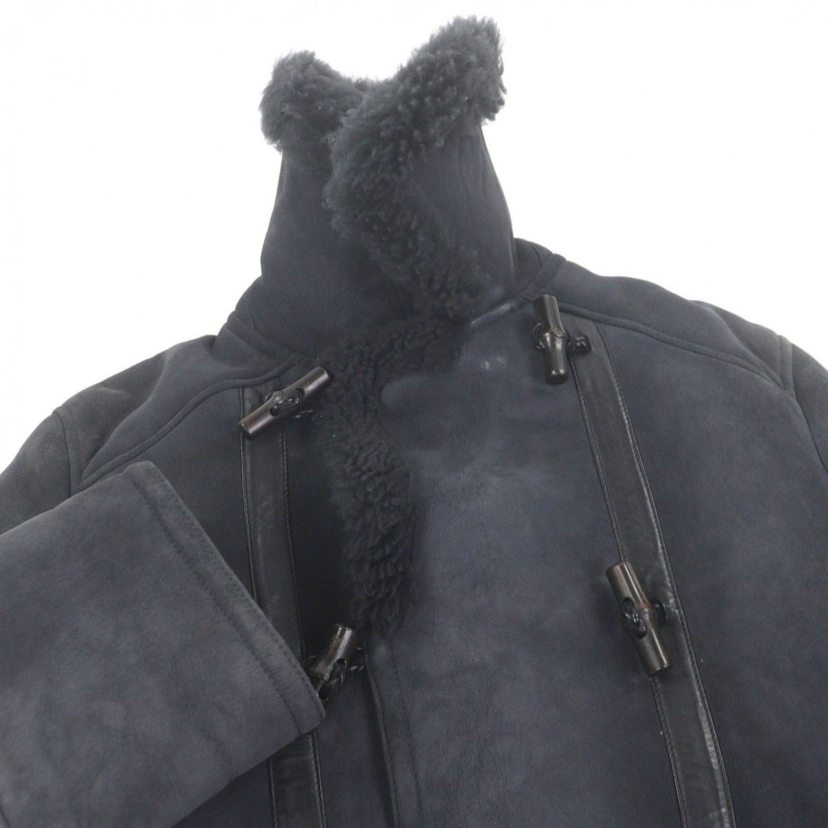 Gucci Sheep Fur Cowhide Toggle Button Double Breasted Shearling Jacket Leather — view 2