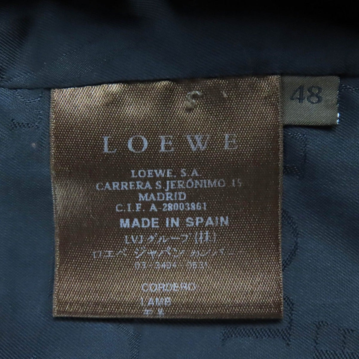 Loewe Anagram Embossed Logo Chin Strap Button Lamb Leather — view 12