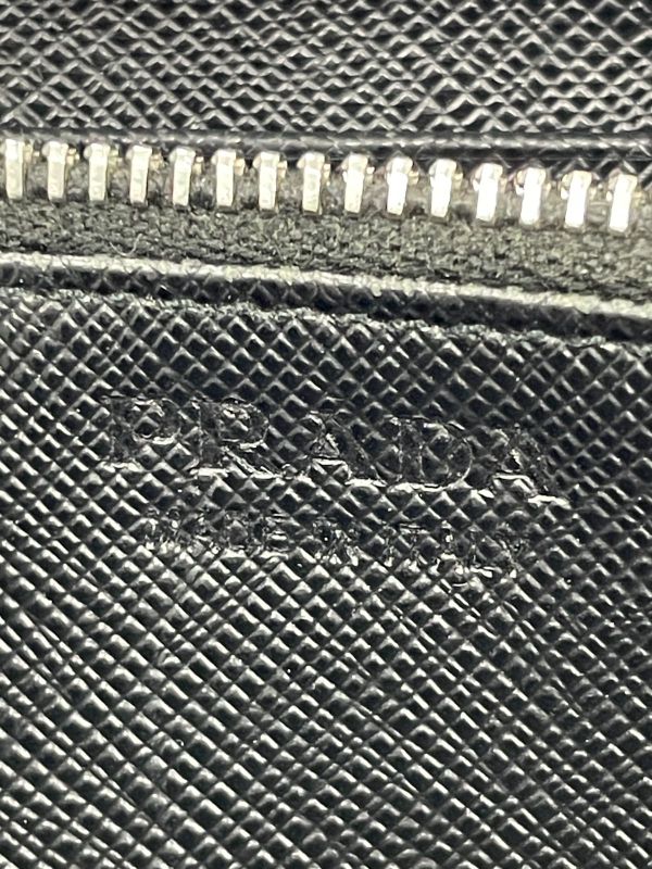 Prada Saffiano Leather Round Zipper Long Wallet Long Wallet Black Made In Italy