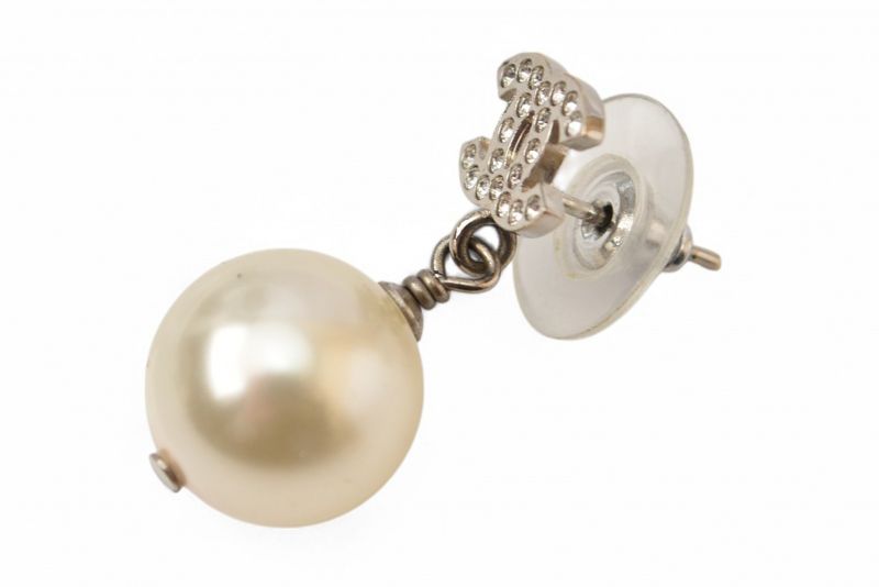 Chanel Earrings Chanel Mini CC Motif Coco Mark Swing Pearl Silver White A20