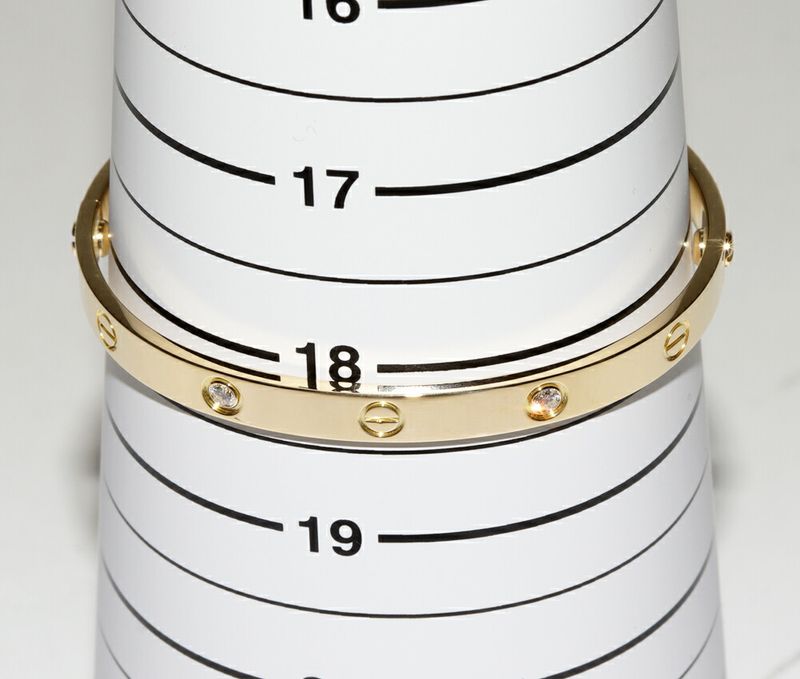 Cartier Bracelet Bangle 18K Yellow Gold 4p(042ct) Diamonds Love Bracelet Half