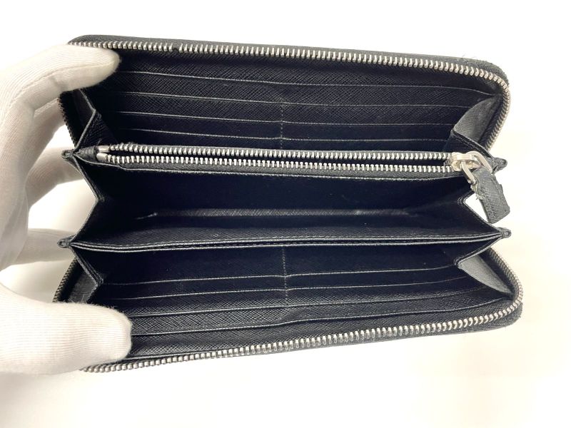 Prada Saffiano Leather Round Zipper Long Wallet Long Wallet Black Made In Italy