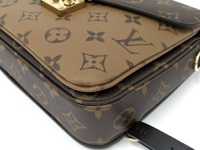 Louis Vuitton Pochette Metis Backpack Monogram M11941