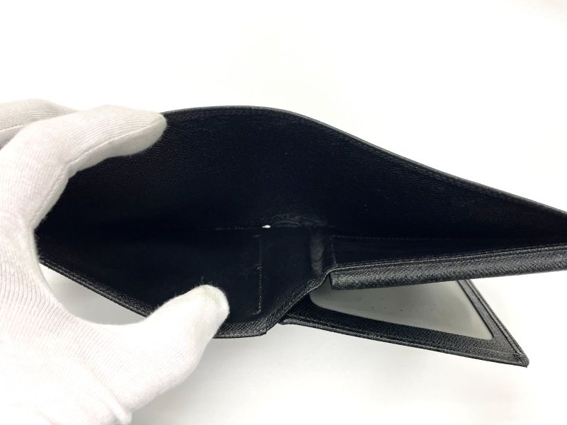 Louis Vuitton Taiga Portefeuille Florine Ardoise Compact Wallet Folded M31112