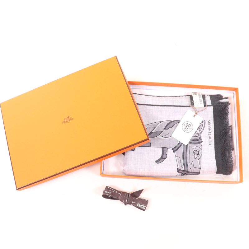 Hermes Rectangle 63 X 180cm (70.87in) Catsouna Cashmere Silk Gris Cine Clesle /