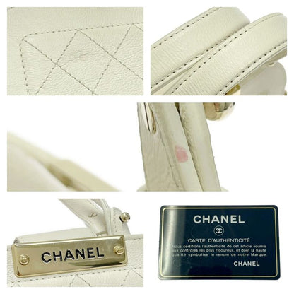 Chanel Matelasse Leather Click Label Shoulder Bag White 439887 Shoulder Bag