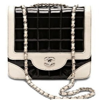 CHANEL CC Lambskin Patent Chocolate Bar Flap Bag Chain Beige Black