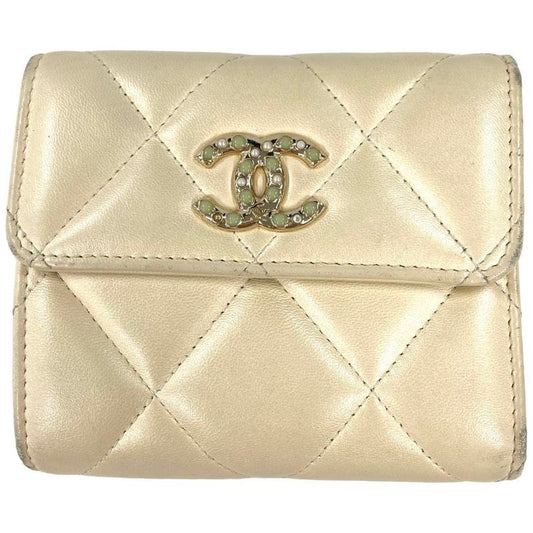 Chanel Matelasse Trifold Wallet Lamb Skin Ap2809 White Gold Hardware Coco Pearl