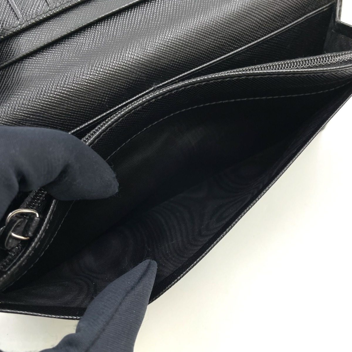 Prada Logo Bifold Leather Black Wallet Silver — view 8