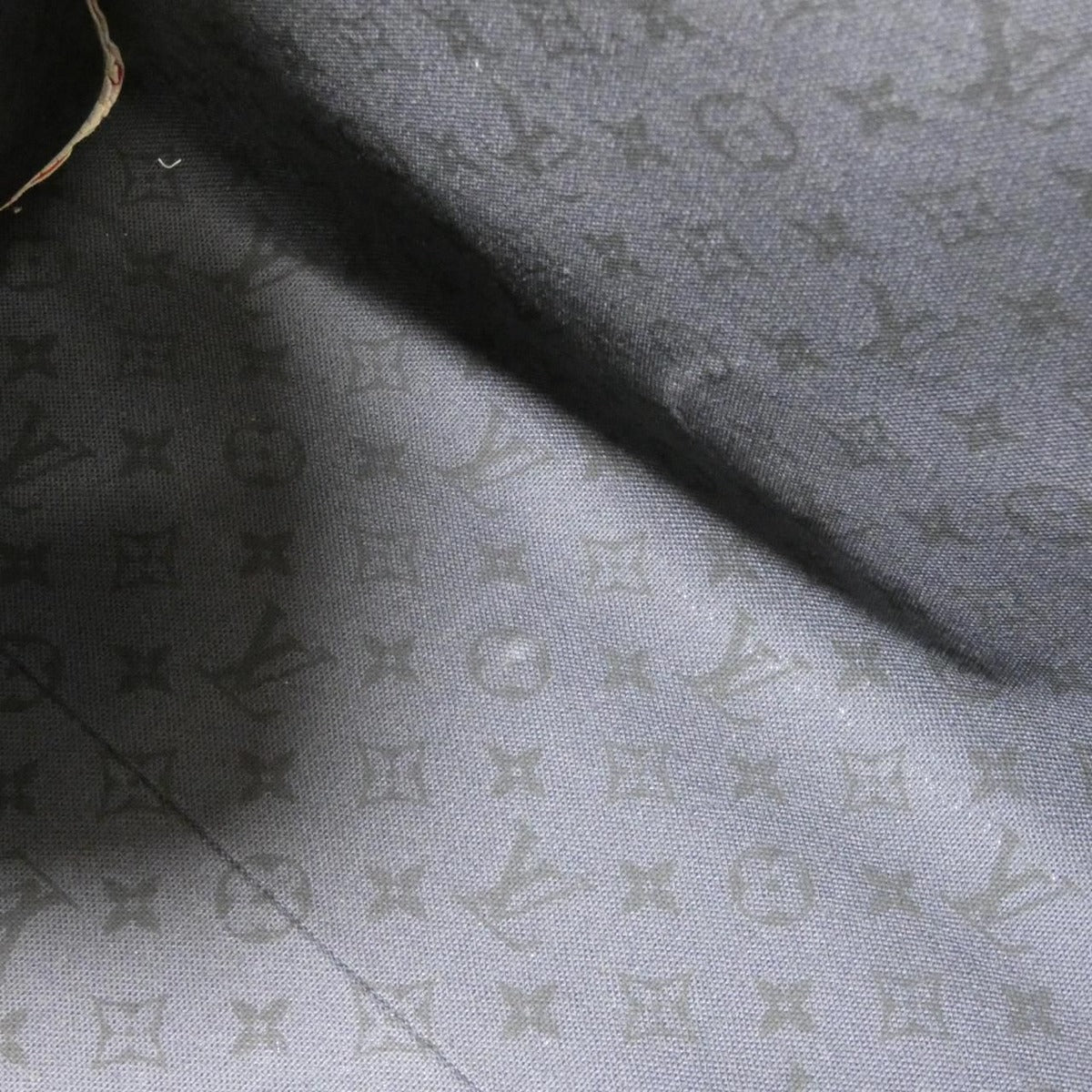 Louis Vuitton LV Crafty On The Go GM Bag Creme Rouge — view 7
