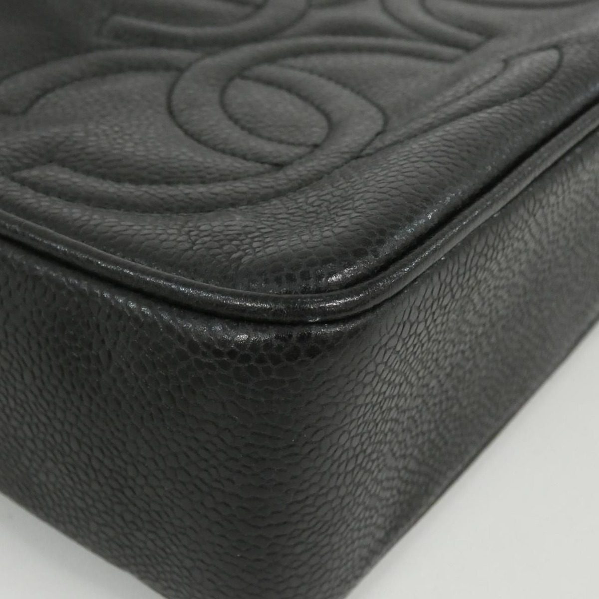 Chanel Vintage Shoulder Bag — view 3