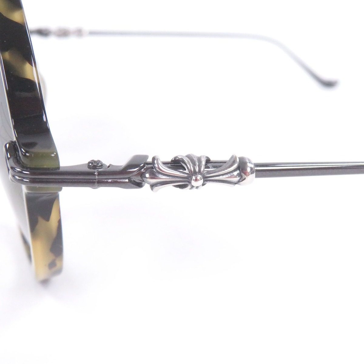 Chrome Hearts Moist CH Cross Round Frame Marble Pattern Sunglasses Black Clear — view 8