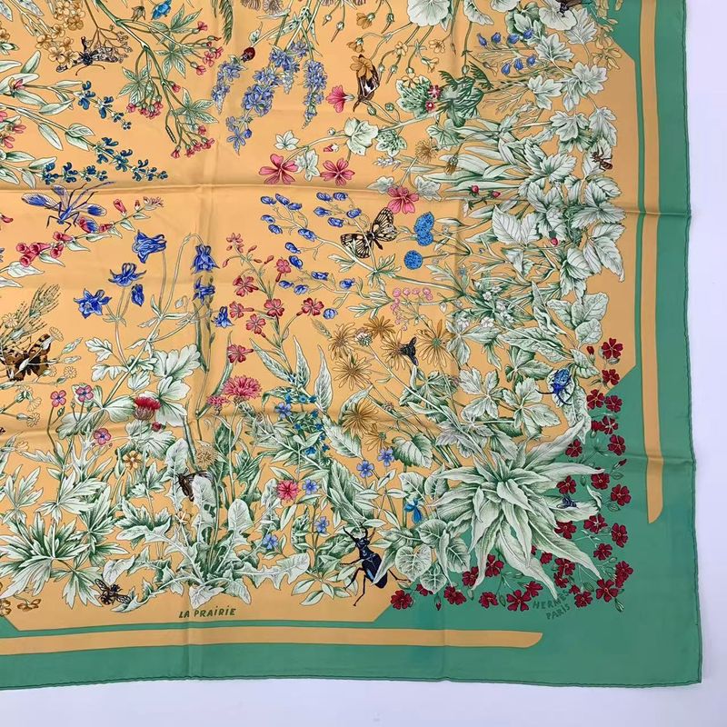 Hermes Carre 90 Silk Scarf LA Prairie Meadow Green