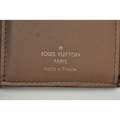 Louis Vuitton Wallet Portefeuille Capucines Compact Taurillon — view 5