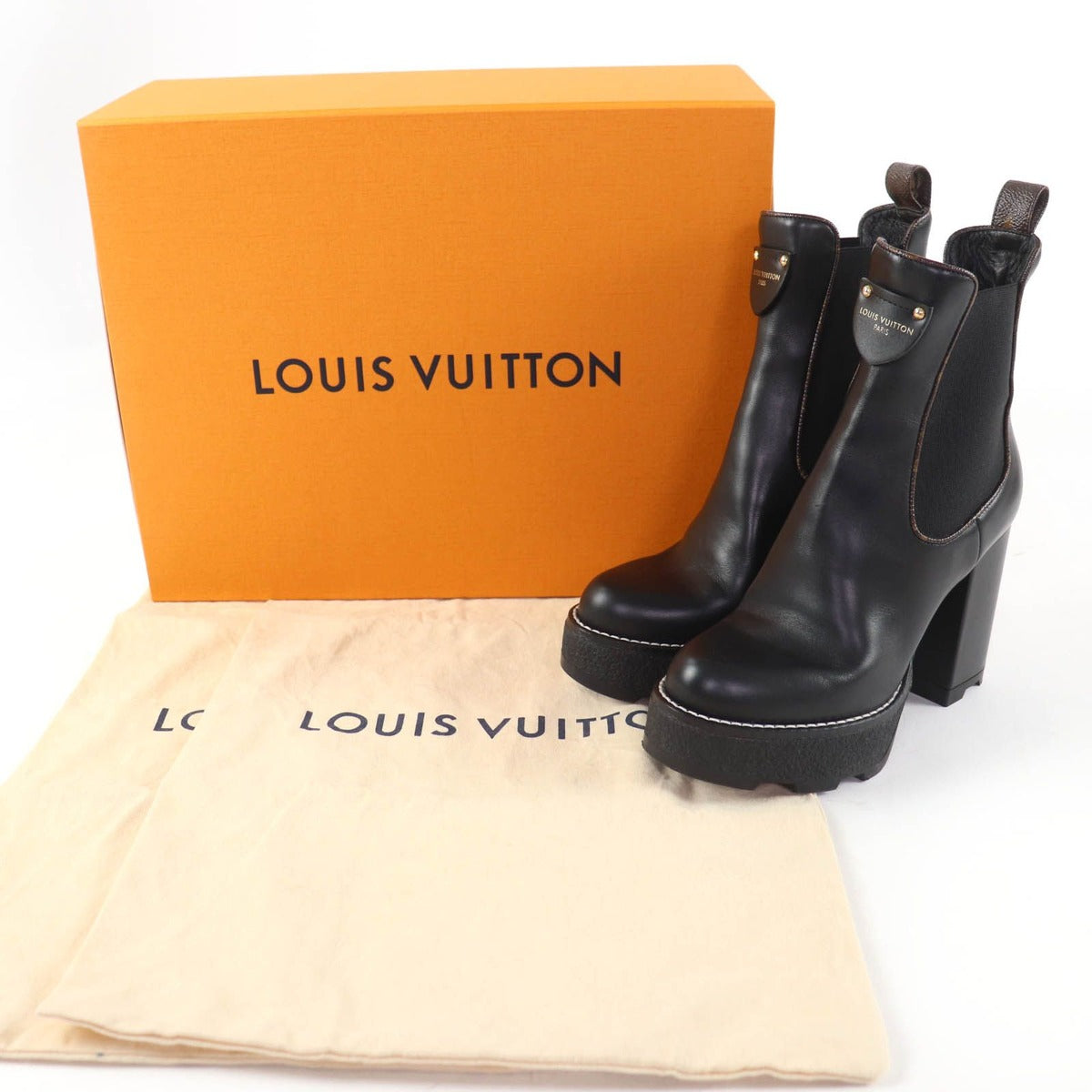 Louis Vuitton Bob le Handbag — view 2