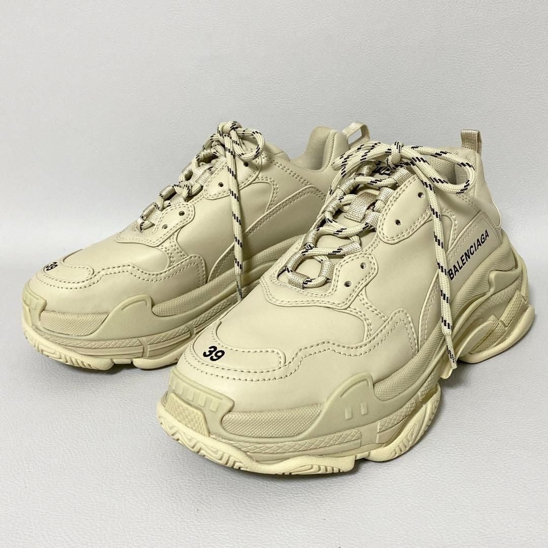 Balenciaga Triple S Sneakers 39 Beige