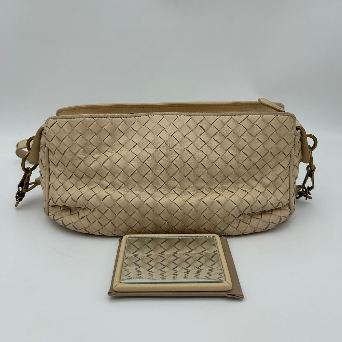Bottega Veneta Intrecciato Chain Shoulder Bag Beige Leather — view 13
