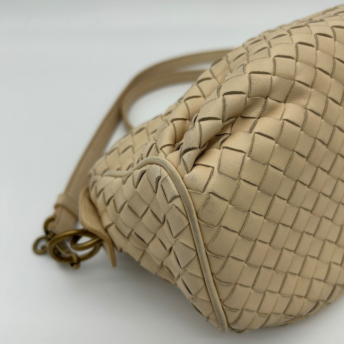 Bottega Veneta Intrecciato Chain Shoulder Bag Beige Leather — view 9