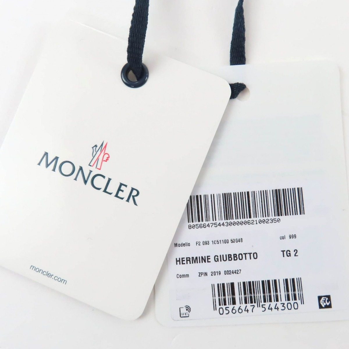 Moncler Hermine Logo Patch Hooded Down Coat Black 2 Garment — view 15