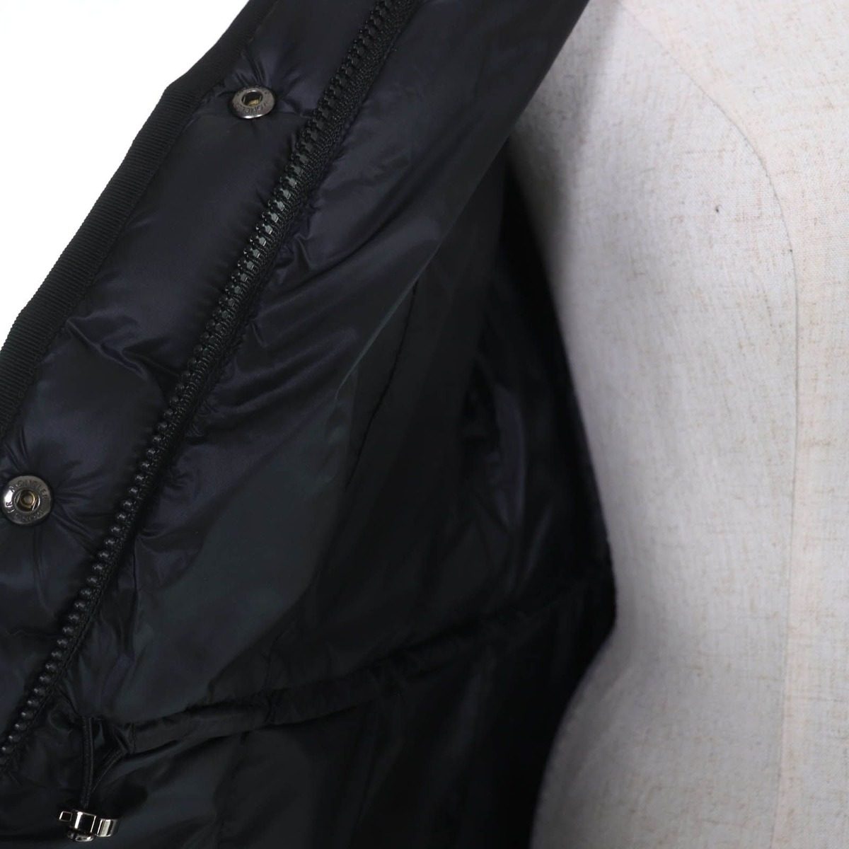 Moncler Hermine Logo Patch Hooded Down Coat Black 2 Garment — view 5