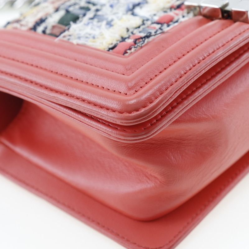 Chanel Boy Chanel Chain Shoulder Tweed And Calf Red Ladies Shoulder Bag