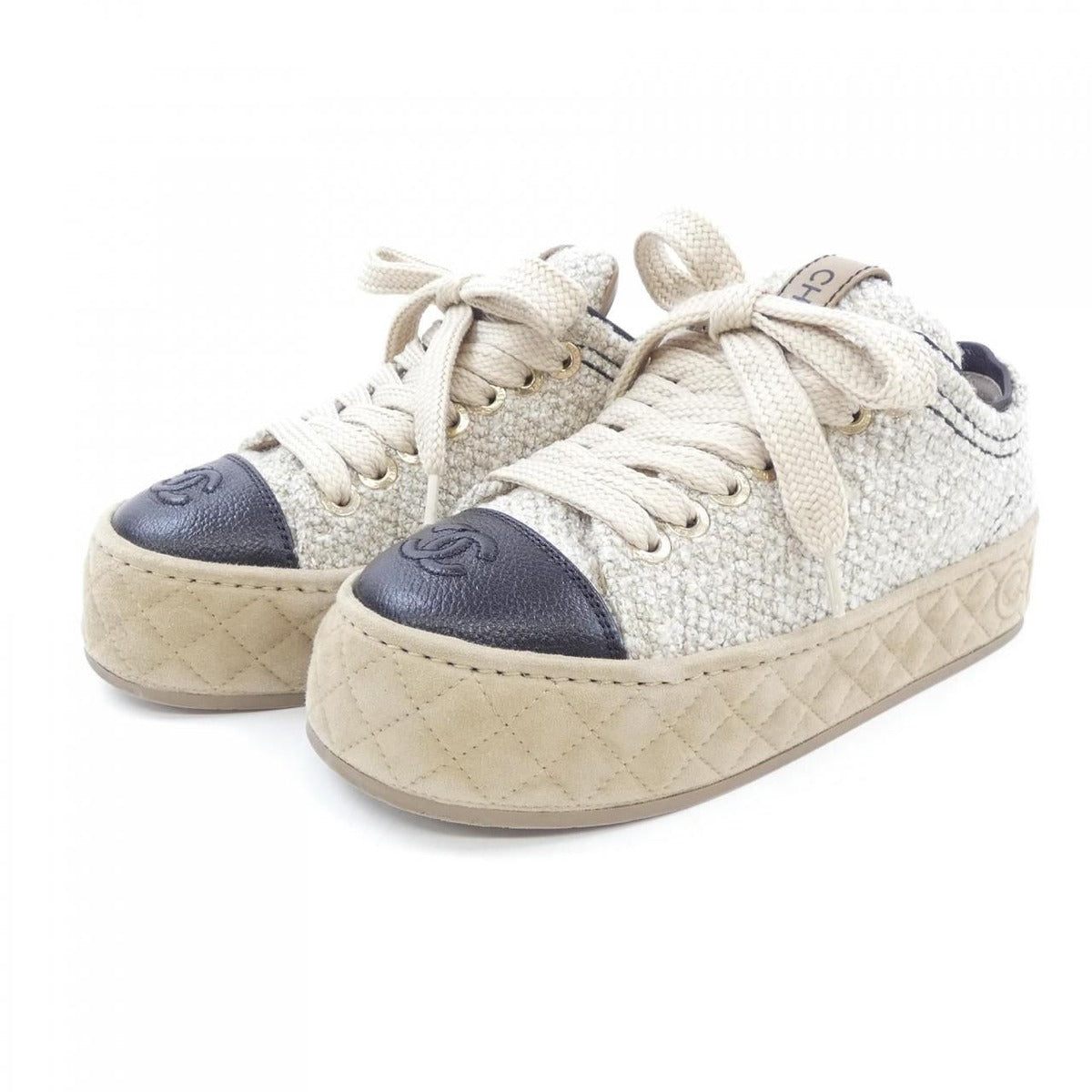 Chanel Sneakers Goatskin Beige — view 3