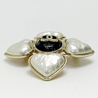 Chanel Heart Brooch Ab7517 Gold X White X Black Coco Mark Fake Pearl Ladies