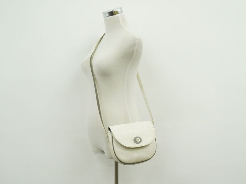 Authentic Christian DIOR Honeycomb Pattern Shoulder Bag Pochette PVC White Bag