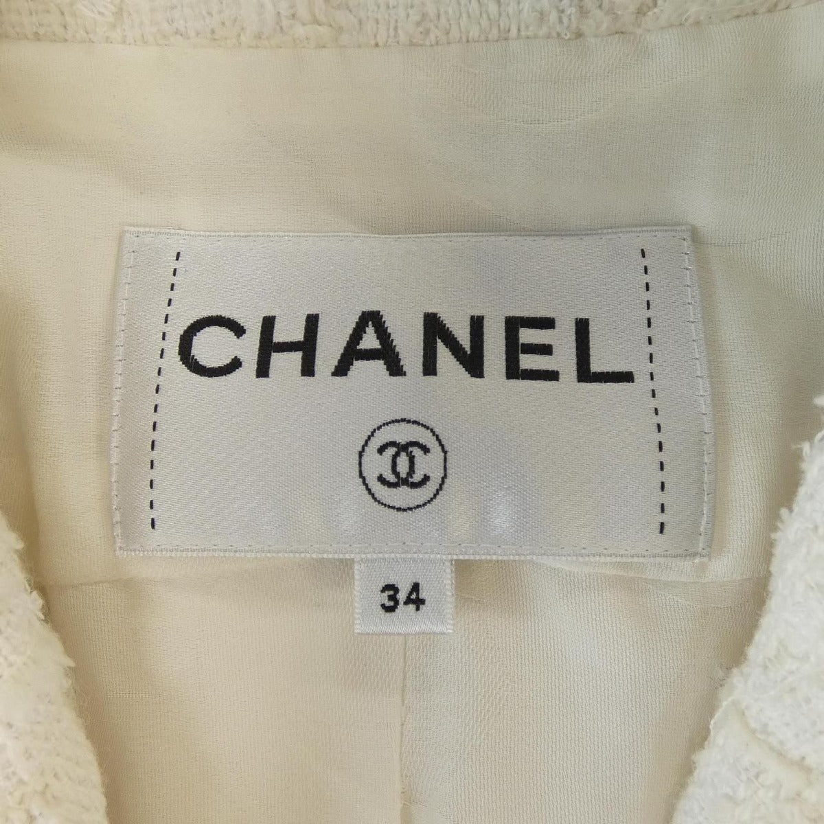 Chanel Look 62 22 P Jacket — view 5