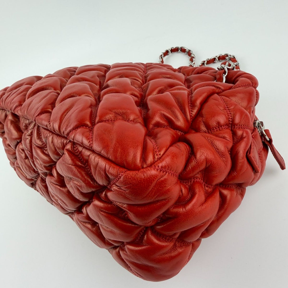 Chanel CC Logo Bubble Quilt Chain Shoulder Bag Red Lambskin Vintage — view 11