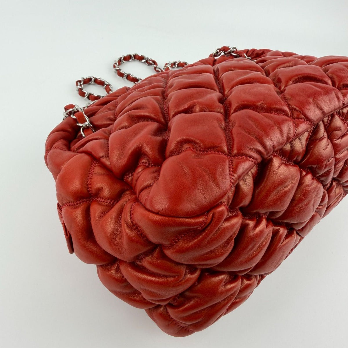 Chanel CC Logo Bubble Quilt Chain Shoulder Bag Red Lambskin Vintage — view 10