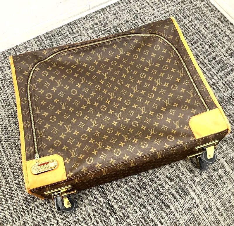 Louis Vuitton Pullman USA Trunk : Y0945