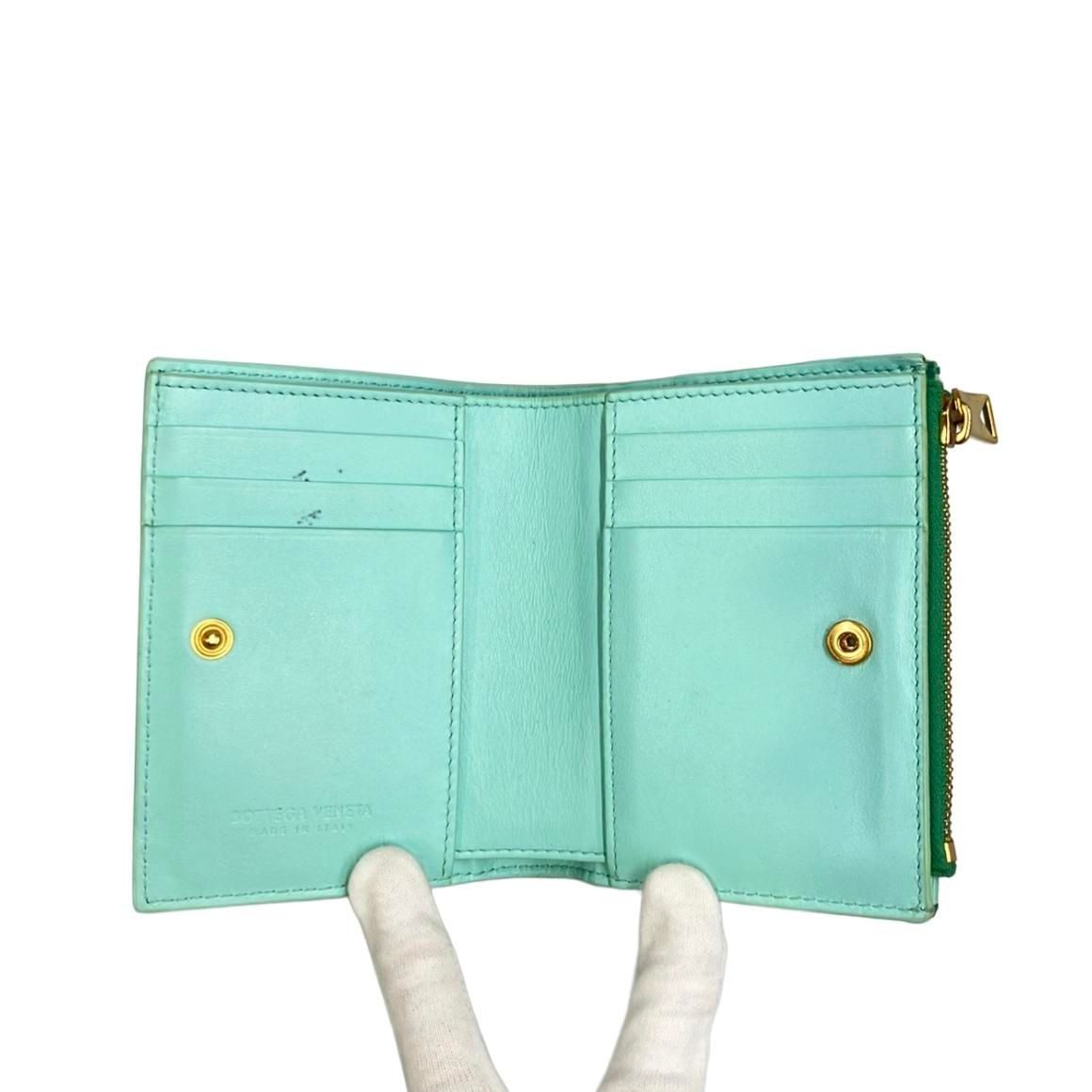 Bottega Veneta Bifold Wallet Maxi Intrecciato Cassette — view 3